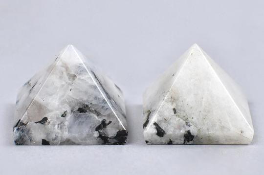 Snowflakes Obsidian Pyramid - Set of 2