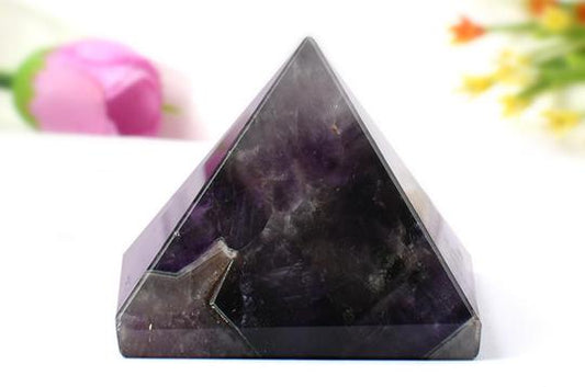 Pyramide aus natürlichem Amethyst (135 g)